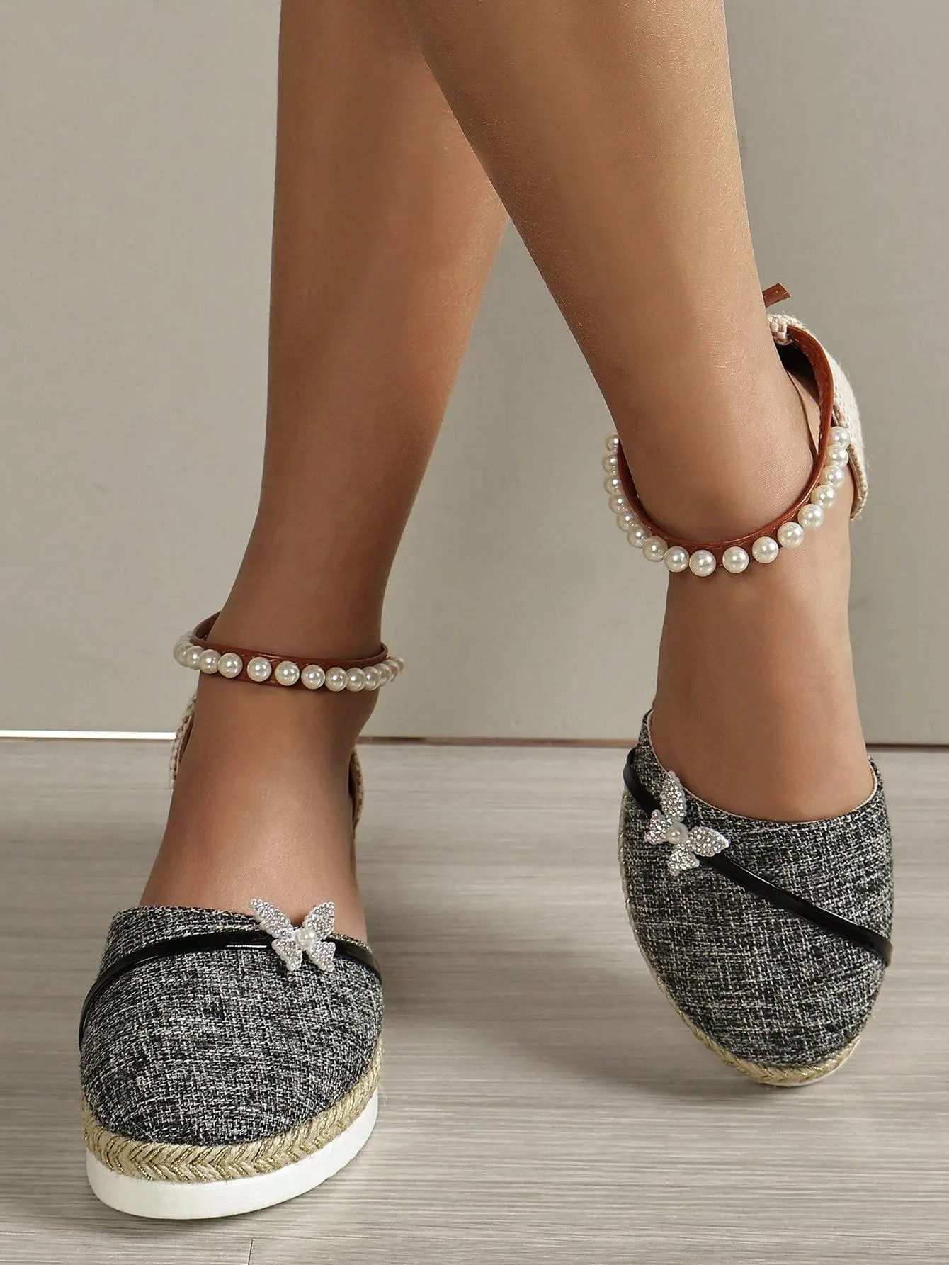 2024 Summer Chic: Multicolor Wedge Sandals with Pearl Buckle