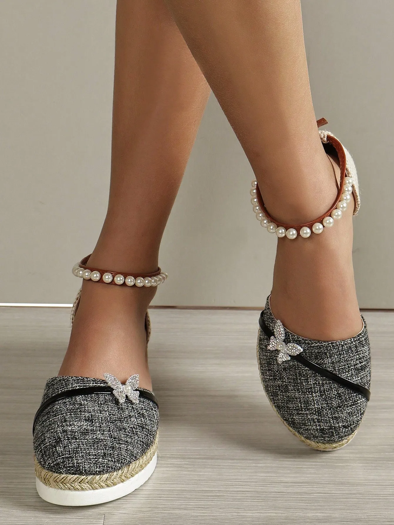 2024 Summer Chic: Multicolor Wedge Sandals with Pearl Buckle