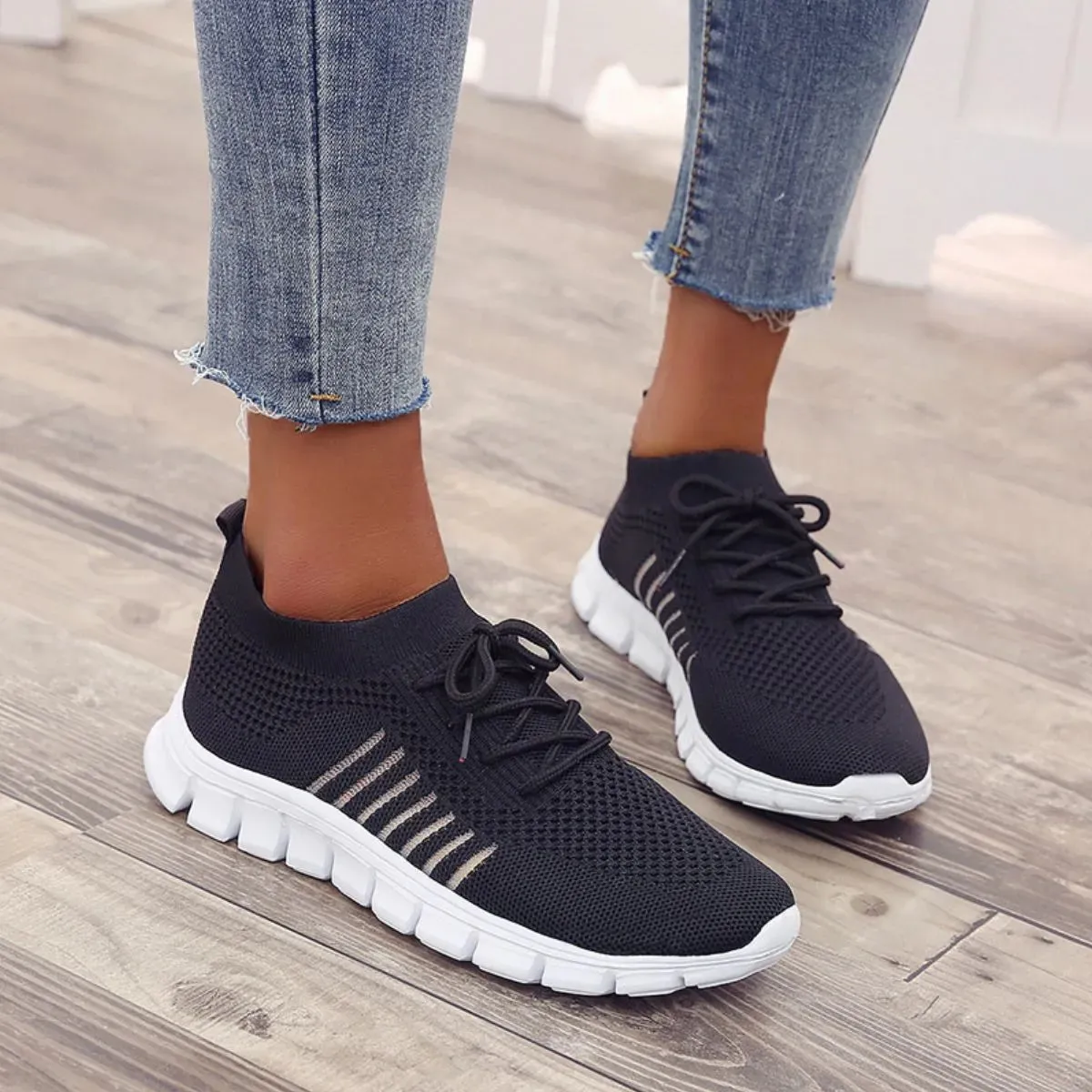 Breathable Mesh Round Toe Lace Up Athletic