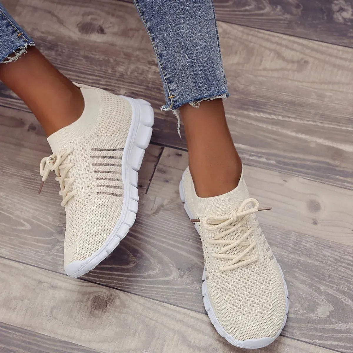 Breathable Mesh Round Toe Lace Up Athletic