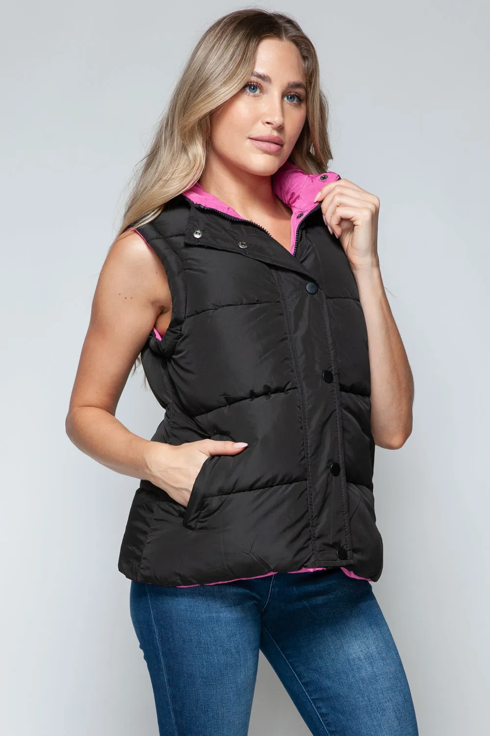 Cozy Chic: Hooded Puffer Vest Black