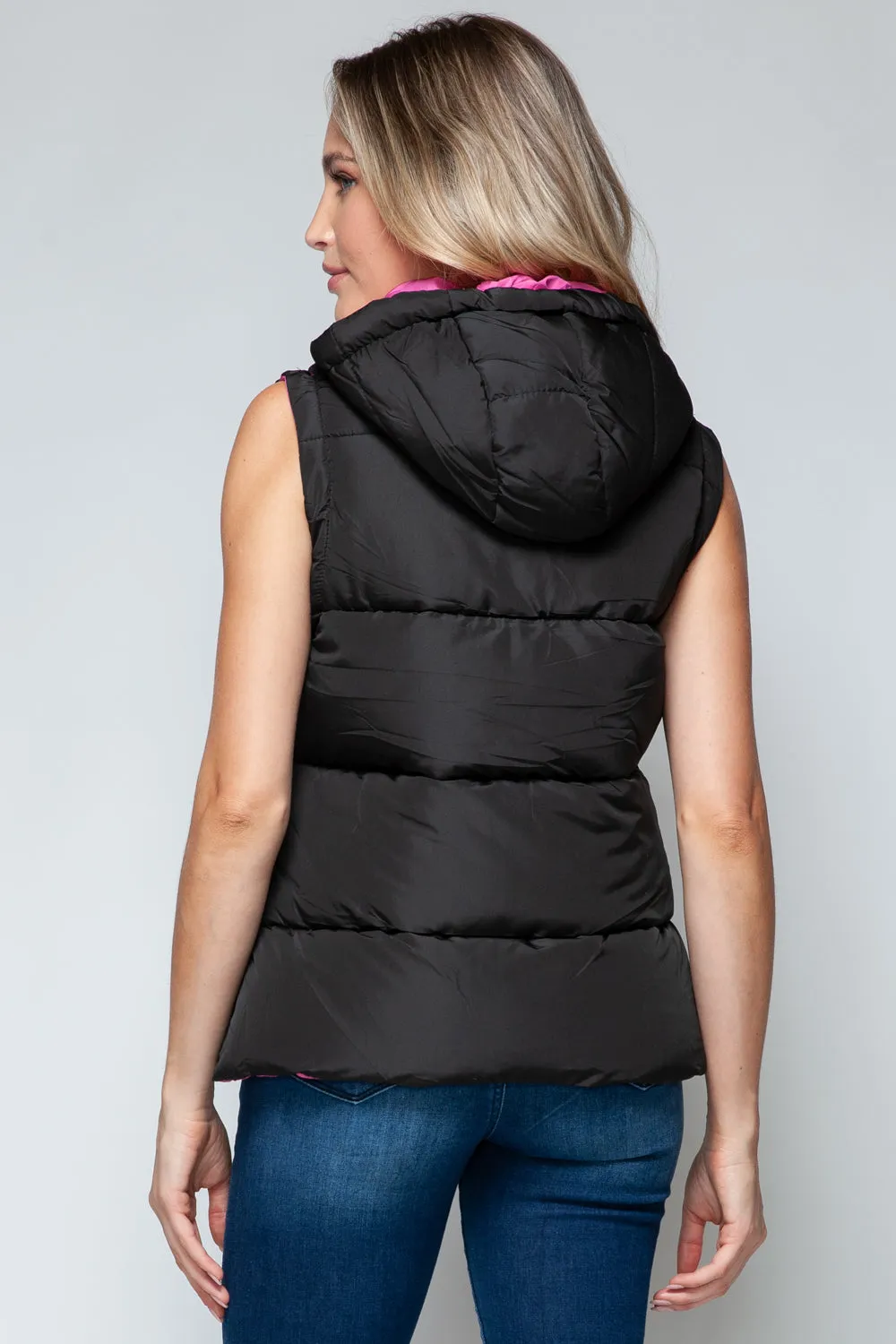 Cozy Chic: Hooded Puffer Vest Black