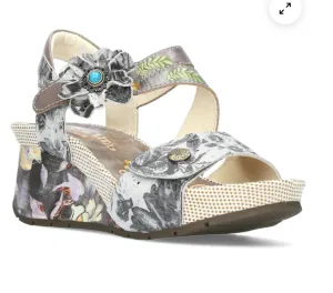Laura Vita "Barry" Wedge Sandals in Perle