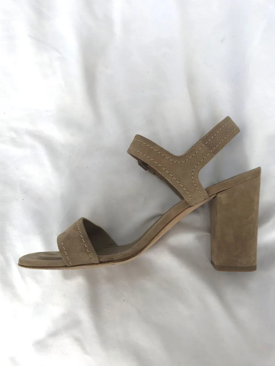 Loro Piana Size 10 Tan Suede Sandals