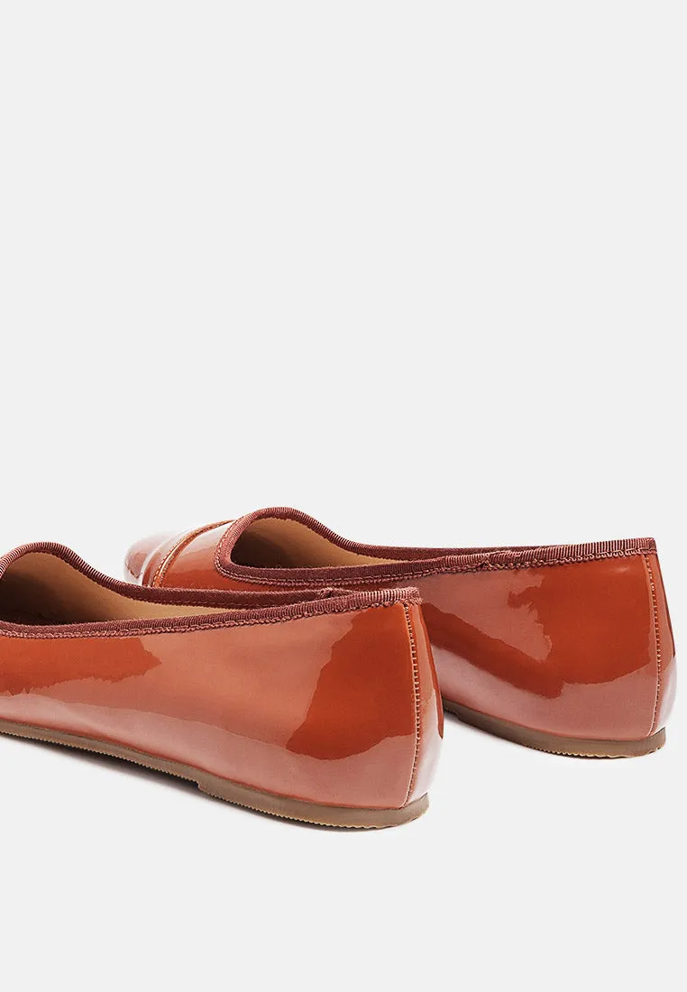 Round toe ballerina flat shoes