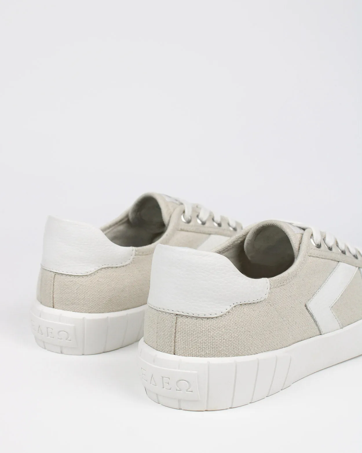 The Helios Beige/White