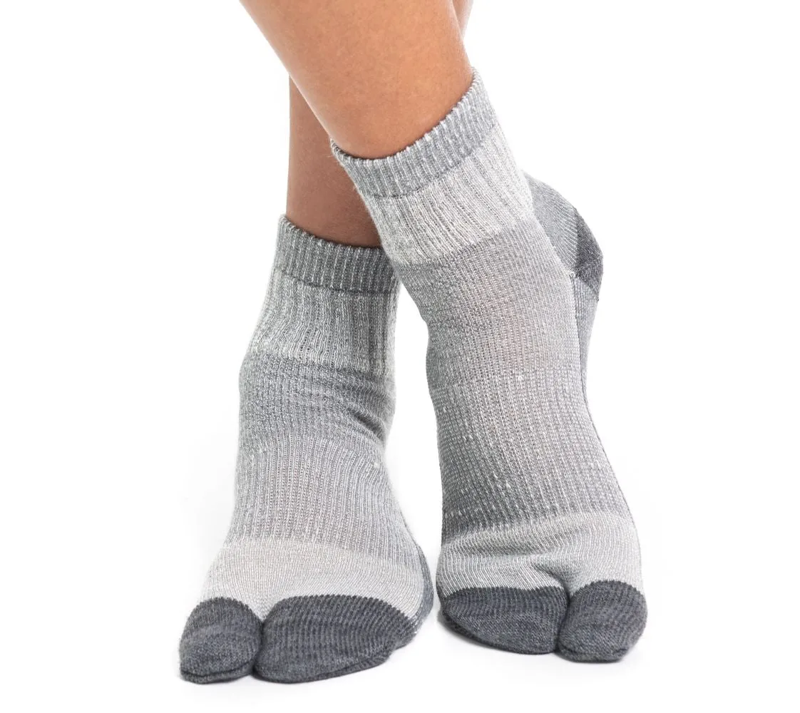 V-Toe Light Grey Wool Casual or Hiking Flip-Flop Tabi Big Toe Chaco Socks